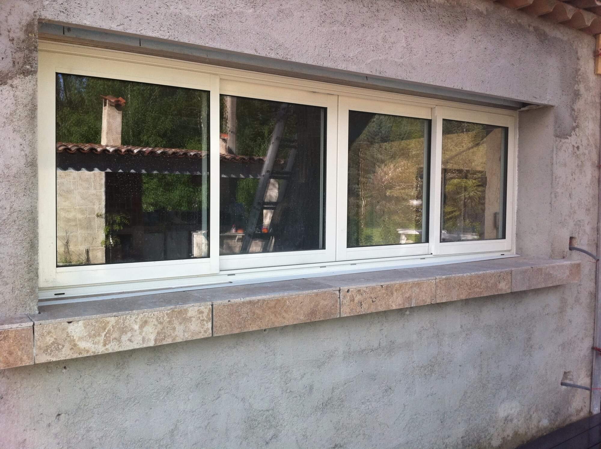 installation fenetres coulissantes aluminium